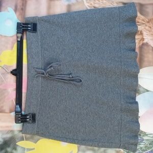 👕 Express Gray Ruffle Hem Skirt